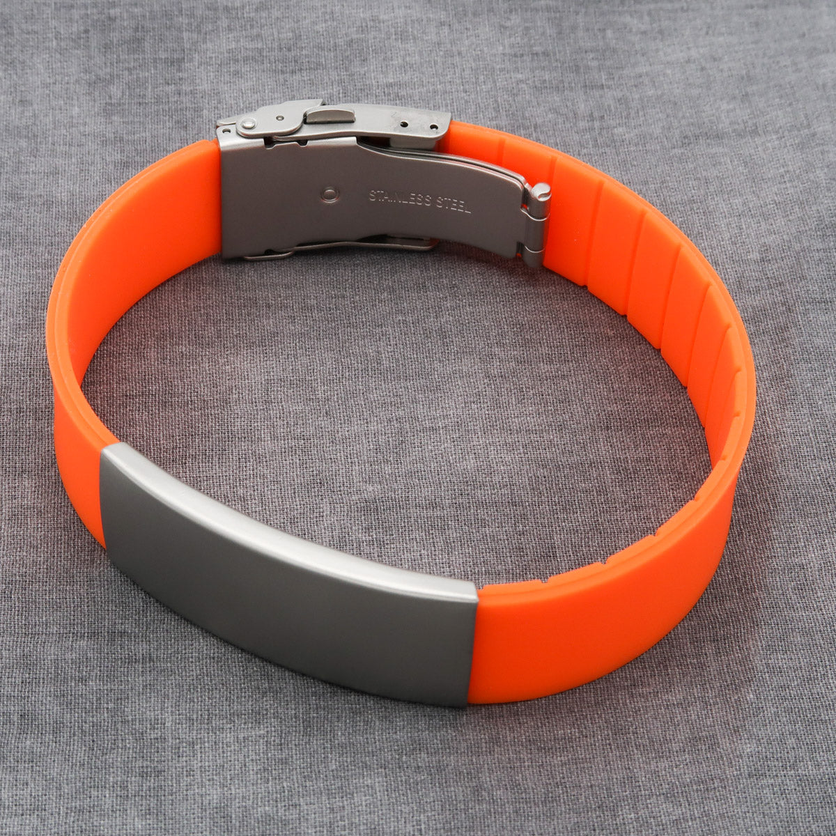 Bracelet QR Code avec gravure personnalisée pour événements / marketing