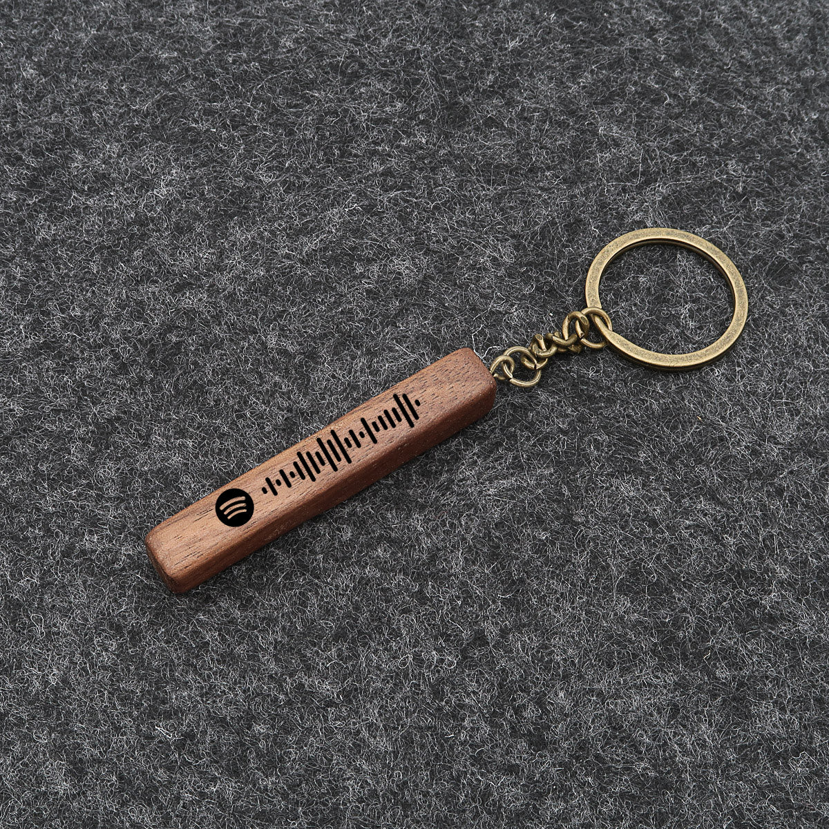 Porte-clés Spotify gravé avec le code Spotify et le nom. Wooden Bar en bois véritable