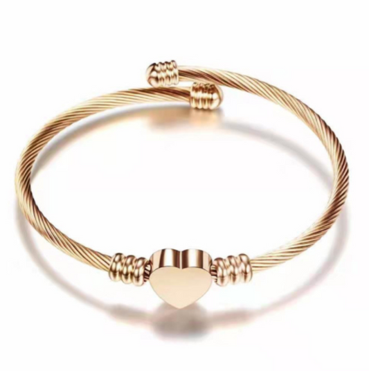 Armspange "Love" mit Herz und gravierten Initialen