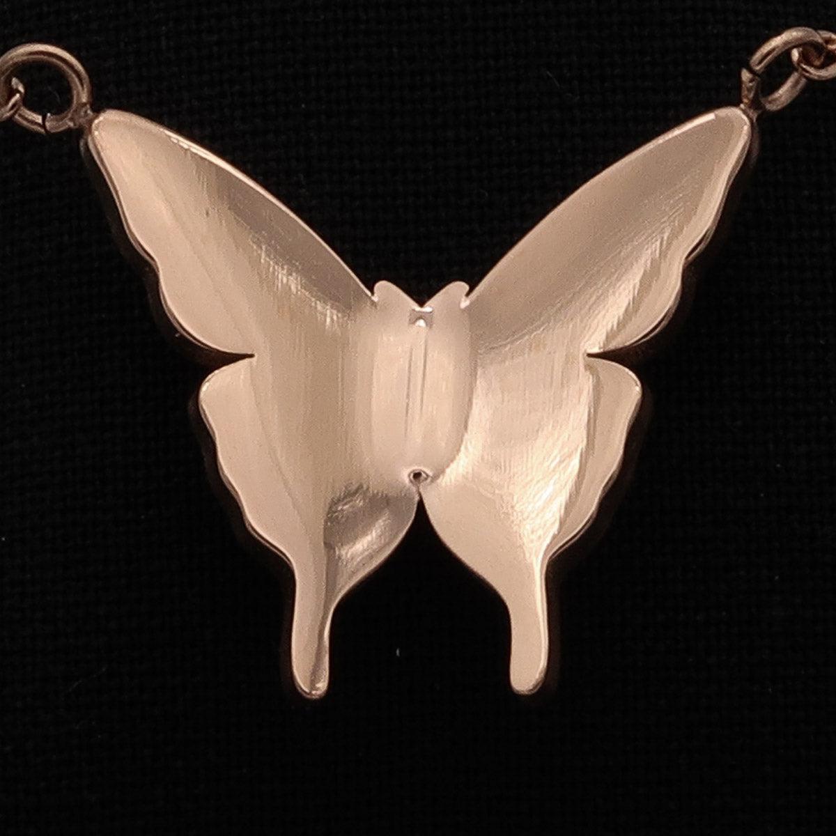 Halskette "Butterfly" mit Schmetterlingsanhänger mit Gravur auf Flügel