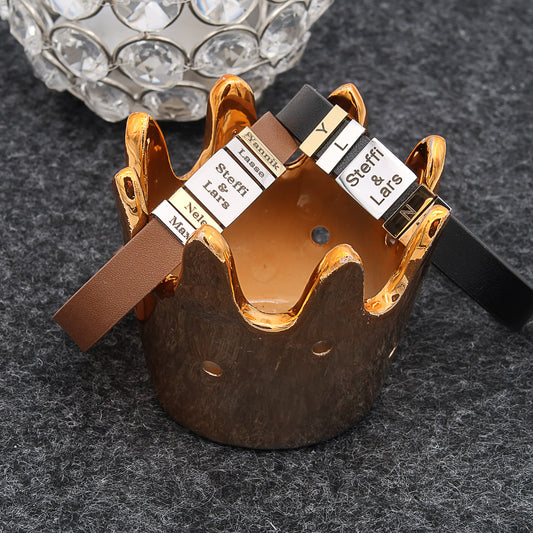 Bracelet en cuir "Family" gravé avec nom, extensible avec des charms de nom