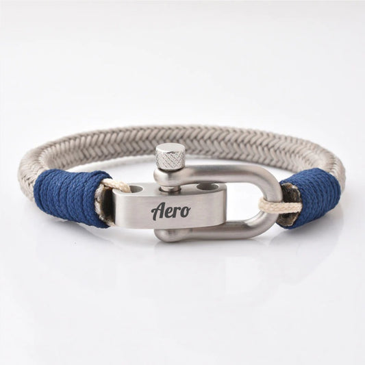 Bracelet "Aero" en corde tressée avec fermoir à manille en acier inoxydable et gravure