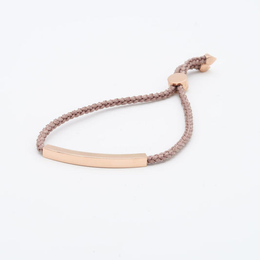 Süßes Armband aus feinem Seil mit Rosé Gravurschild